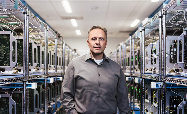 苹果芯片负责人斯鲁吉否认离职：我热爱在苹果的工作(图1)